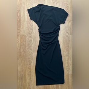 NWT Gibson and Latimer One Shoulder Short Sleeve Ruched Midi Dress